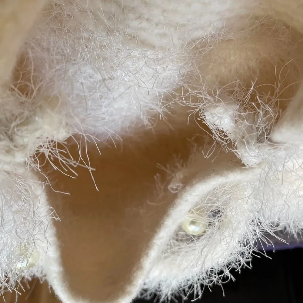 Handmade‎ White Knit Fuzzy Shoulder Bag Pearl Accent Y2K Coquette Fluffy Purse